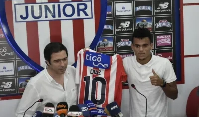 El presidente de Junior, Antonio Char, y el delantero Luis Díaz.