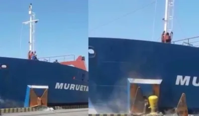 Momento del impacto del buque contra el muelle de Palermo.