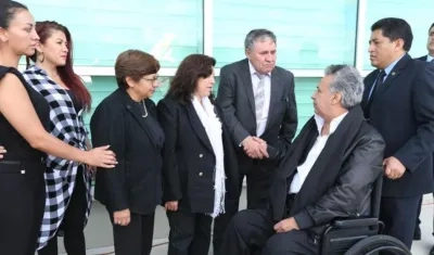 El Presidente de Ecuador tuvo el encuentro con familiares de la cadete muerta, antes de viajar a Suiza.