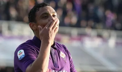 Luies Fernando Muriel celebra su gol. 