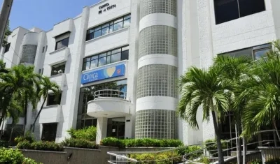 El menor fue trasladado desde Riohacha a la Clínica de la Costa, donde falleció.