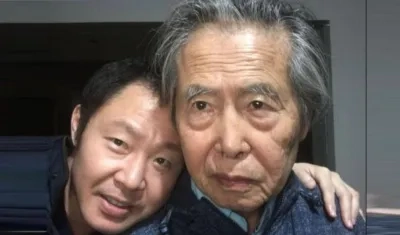 Kenji y Alberto Fujimori, expresidente de Perú.