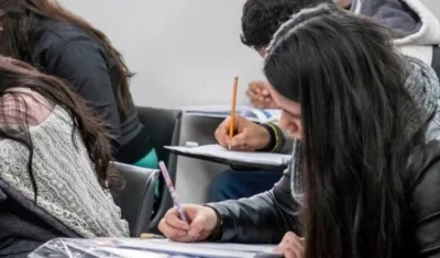 Los jóvenes de Generación E tendrán que esperar seis meses para estudiar Medicina en los Andes.