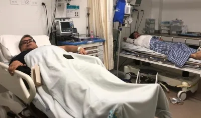 El gerente de la ESE Cari, Ulahy Beltrán y la exgerente Rocío Gamarra.