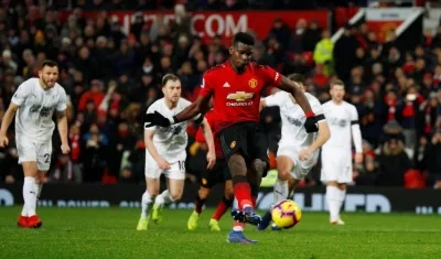 Paul Pogba marcó de penal para achicar la diferencia. 