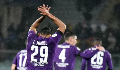 Luis Fernando Muriel celebra su anotación. 