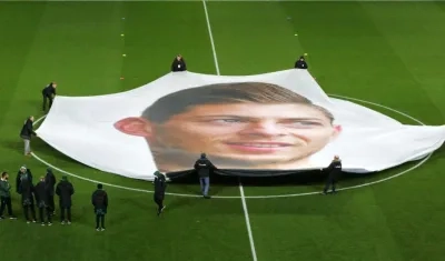 Pancarta con el rostro de Emiliano Sala. 