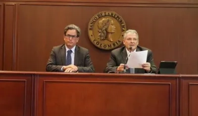 El Ministro de Hacienda  y el Gerente del Banco de la República participan en la rueda de prensa tras la primera reunión del año de la Junta Directiva del Emisor.