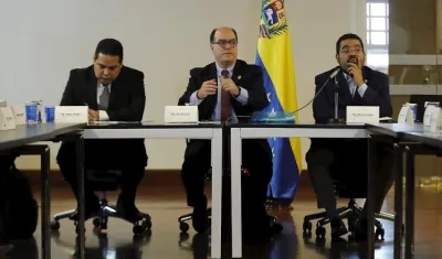 Diputados venezolanos reunidos en Bogotá.