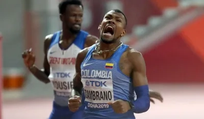 Anthony Zambrano, atleta de la Liga del Atlántico, celebra su paso a la final del Mundial. 