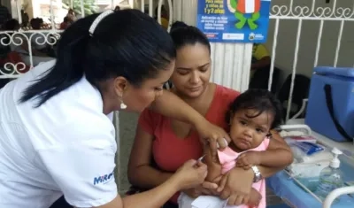 Vacunación en los 8 Camino, 30 Pasos y dos hospitales de la MiRed IPS. 