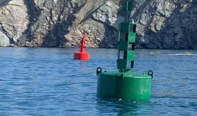 Las nuevas boyas laterales.