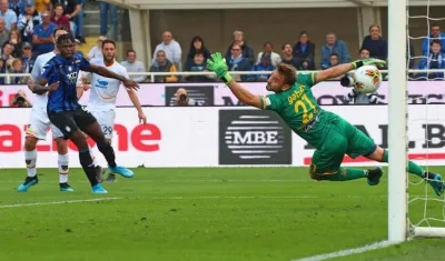 Duván Zapata marcó de esta manera un golazo al Leche.
