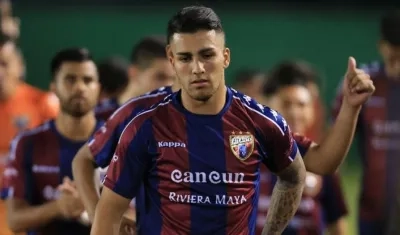 El futbolista argentino Ezequiel Esperón.