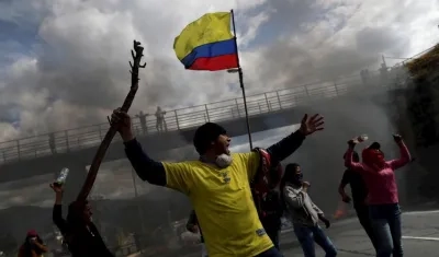 Arde la ciudad de Quito.