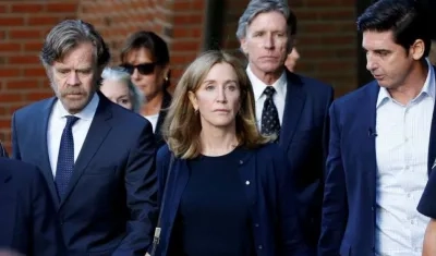 Felicity Huffman junto a su esposo William H. Macy.