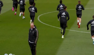 Zinedine Zidane, en el entrenamiento del Real Madrid. 