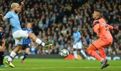 Momento de uno de los goles de Sergio 'Kun' Agüero.