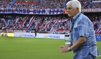 El técnico de Junior, Julio Comesaña.