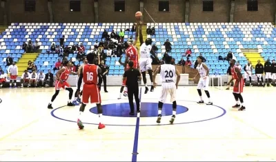 Acción del partido disputado en Bogotá.