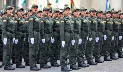 Mujeres auxiliares de Policía.