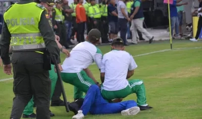 Graves disturbios se registraron en el estadio Sierra Nevada en Santa Marta