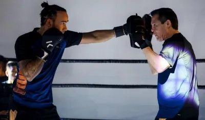 Lewis Hamilton y Julio César Chávez. 