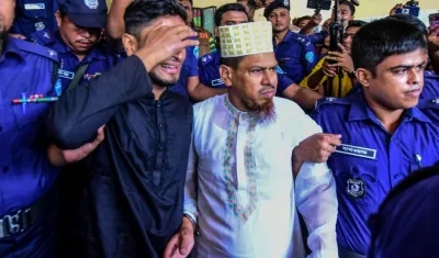 En la foto uno de los condenados por la muerte de Nusrat Jahan Rafi Nusrat provocó la indignación del país.