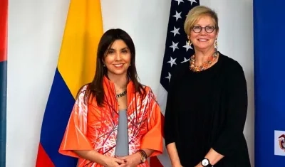 María Victoria Angulo y Diane Jones.