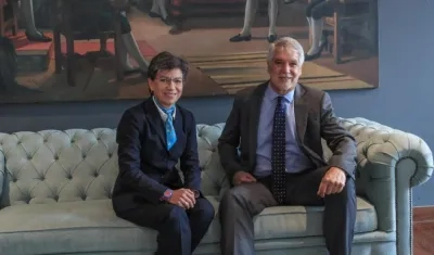 La electa alcaldesa Claudia López y el alcalde de Bogotá, Enrique Peñalosa.