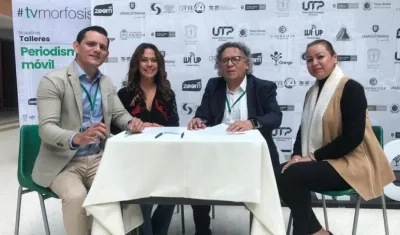 Firma del convenio entre la Cinemateca Nacional de Nicaragua y Canal ZOOM de Colombia.