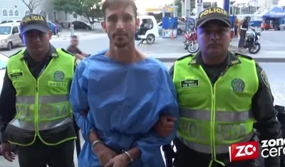 Estadounidense que robó taxi en el aeropuerto