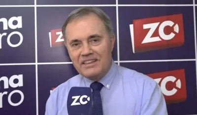 Sixto Paz Wells, ufólogo peruano.