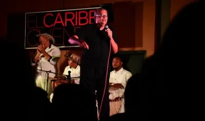 El artista venezolano Edgar Ojeda, uno de los encargados del show.