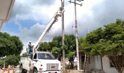 Electricaribe cambiará postes en algunos sectores.