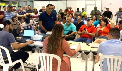 Antonio Bohórquez aceptando la curul.