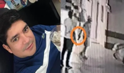A la derecha se ve el momento en el que el juez tiene la pistola desenfundada.