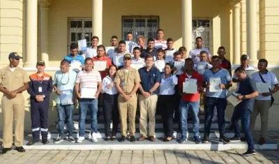 Gente de mar que participó en la capacitación de la Dimar.