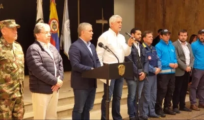 Rueda de prensa conjunta del Presidente Iván Duque con altos mandos y autoridades de Bogotá.