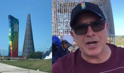 El árbol de Navidad y Christian Daes.