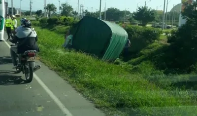 Así quedó el camión.