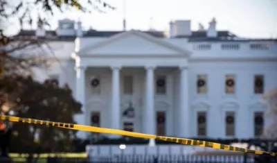  Funcionarios de seguridad convocaron una reunión de urgencia para evaluar la situación.