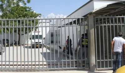 El joven fue llevado a la Clínica Adela de Char de Soledad.