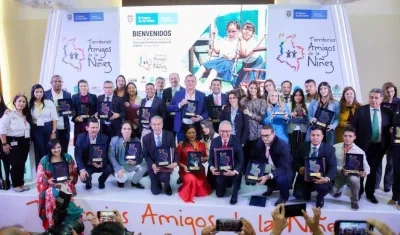 ICBF y UNICEF exalta a 25 alcaldes y 12 gobernadores