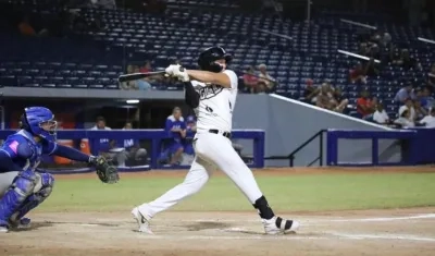 Así bateó el fly Bryant Flete, que produjo el error de Vaqueros.