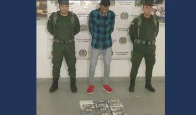 Este el turista hindú capturado.