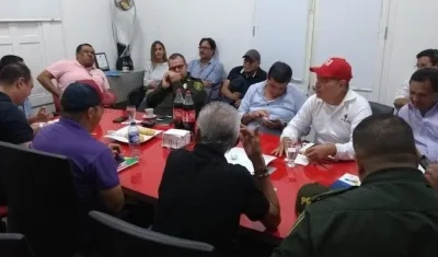 Comisión local de seguridad para el partido Junior y América, el primero de la final de la liga.