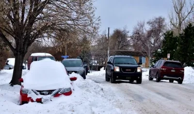 Muchas escuelas permanecen cerradas este lunes o han enviado a los estudiantes temprano a casa en el norte de Nueva York.
