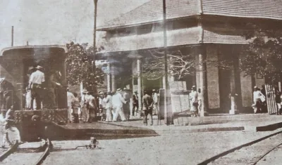 Imagen antigua de la Estación Ferrocarril de Bolívar.