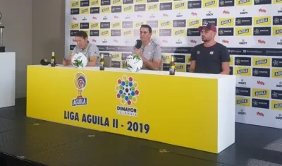 Alexandre Guimarães y Juan Pablo Segovia.